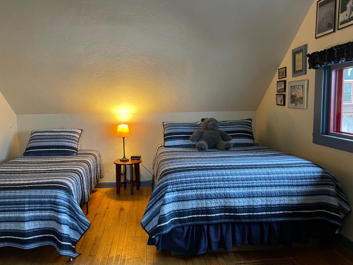 Sleep'S Cabins Sagle Bagian luar foto